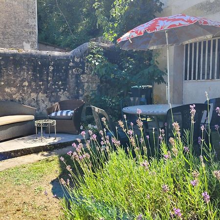 La Maison Aux Iris Pocé-sur-Cisse Exteriör bild