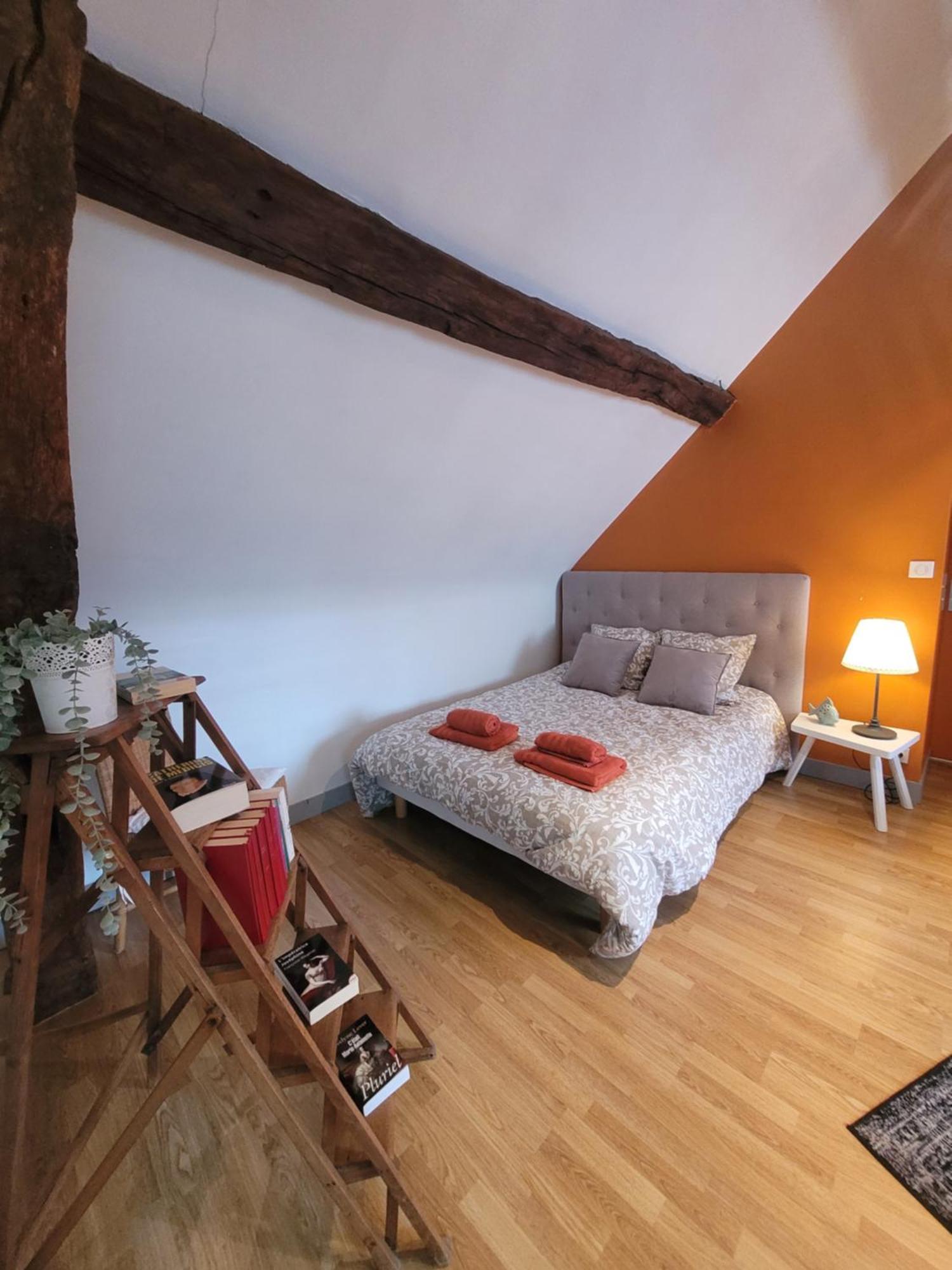 La Maison Aux Iris Pocé-sur-Cisse Exteriör bild